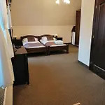 Bella * Ζακοπάνε
